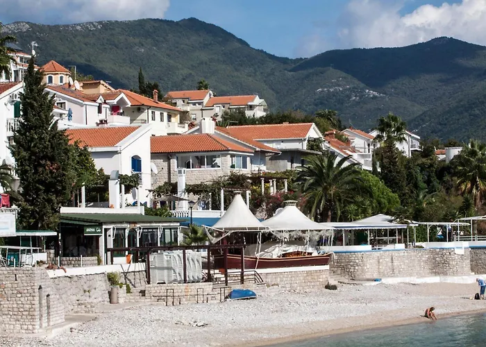 Apartments Maslina